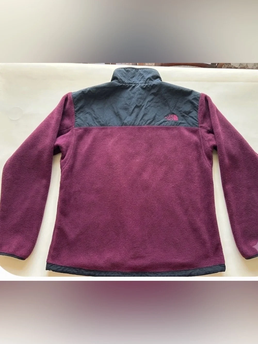 The North Face Men's Burgundy and Black Lightweight Fleece Jacket size XL